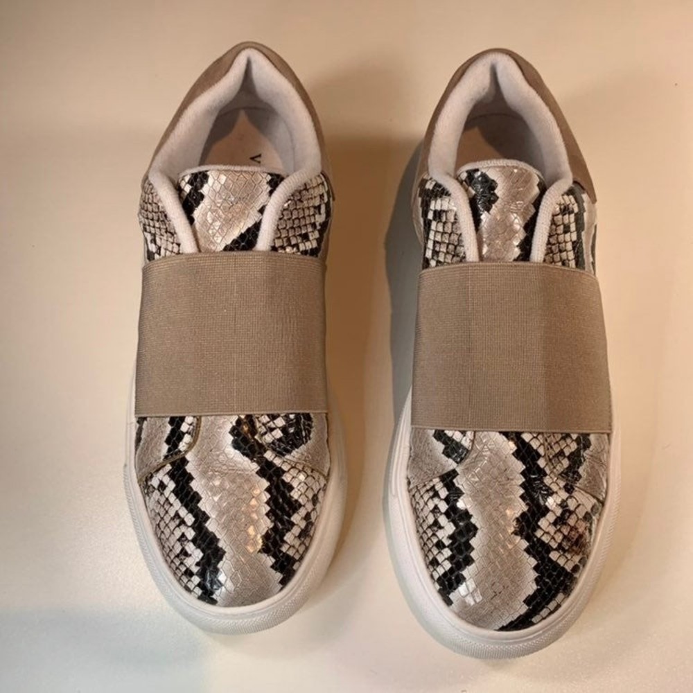 Vince Camuto Shoes Women's 9 'Maryenda' Slip-on Snake skin Sneaker washable - Picture 4 of 11